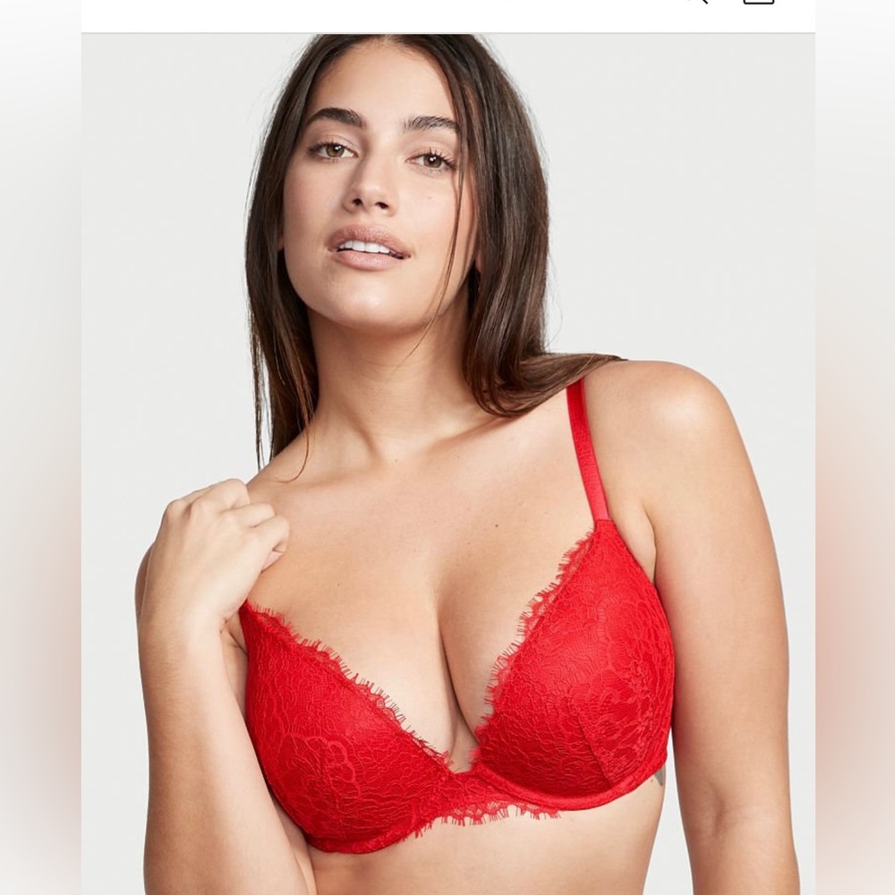 Victorias Secret 32D push up bra